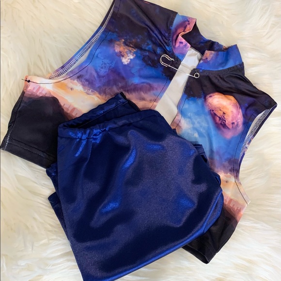 Women's Two Piece Sexy Outfit - Picture 7 of 10